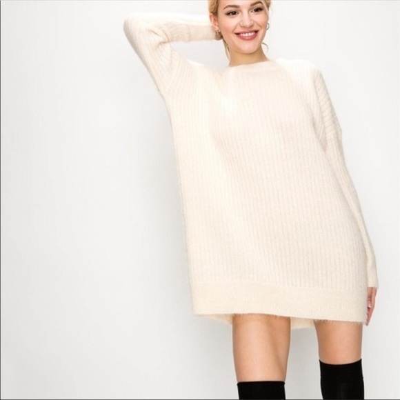 Dresses & Skirts - 🔴Ivory Sweater Dress🔴